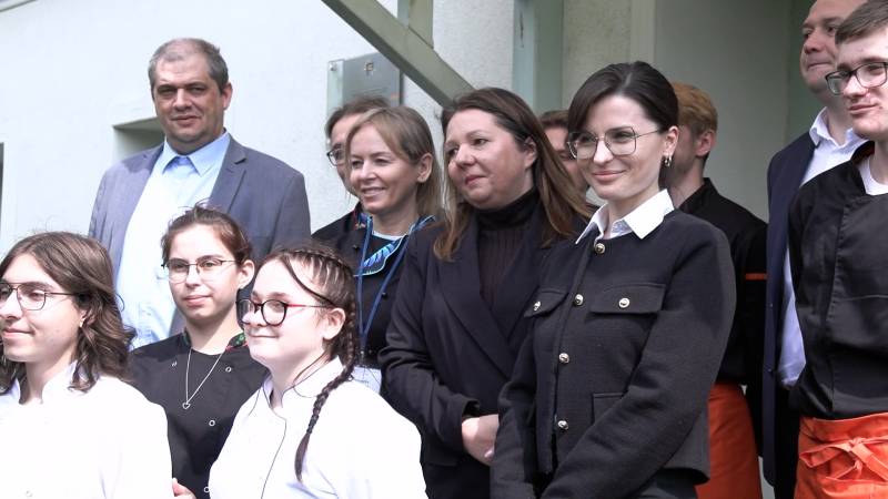 WIECEMINISTER EDUKACJI Z WIZYTĄ W OWIŃSKACH