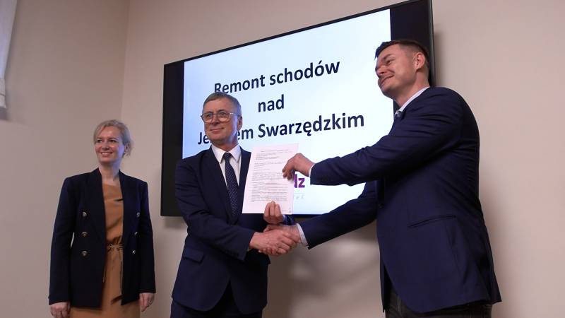 MODERNIZACJA SCHODÓW NAD J. SWARZĘDZKIM