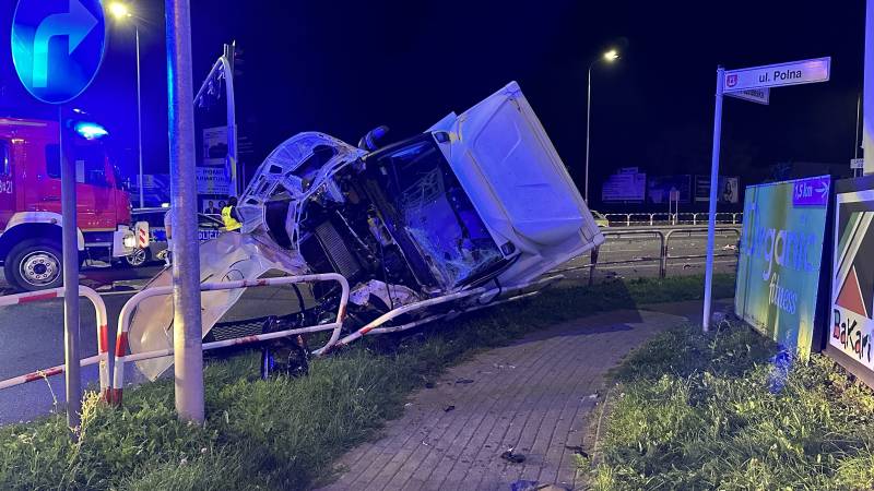 Zderzenie Busa z TIRem na DK92