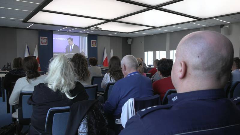KONFERENCJA PRZECIW PRZEMOCY 