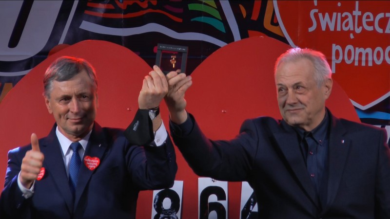 113 TYSIĘCY ZA ZŁOTE SERDUSZKO