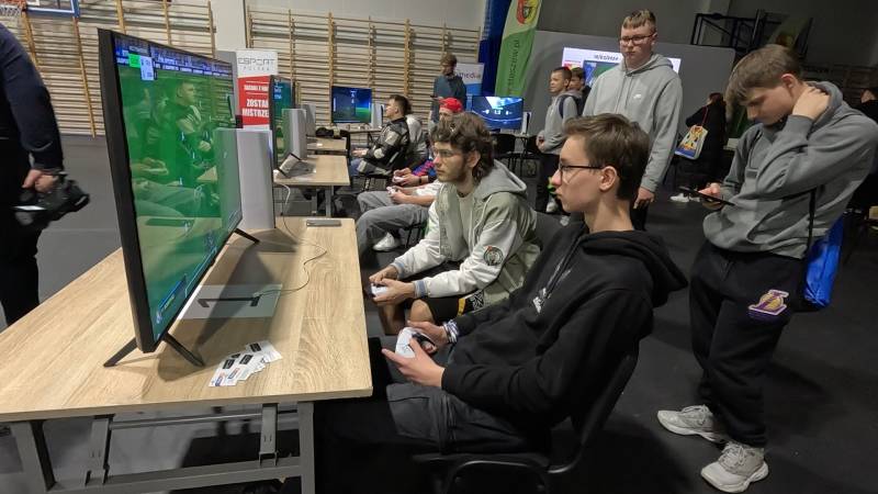 E-SPORTOWY TURNIEJ W STĘSZEWIE